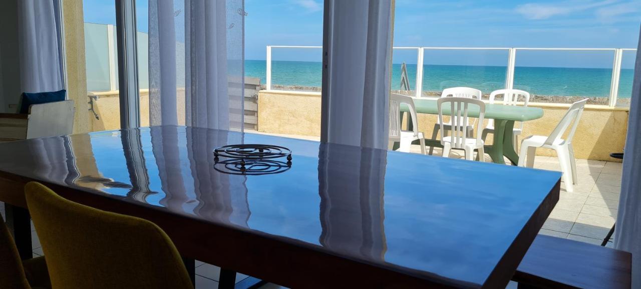 Relais Des Iles Saint Marcouf Villa Buitenkant foto